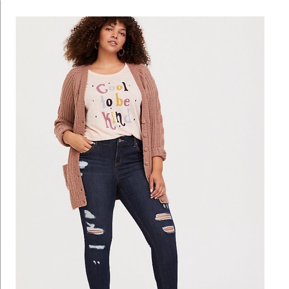 🕷TORRID Graphic Tee - Picture 2 of 3